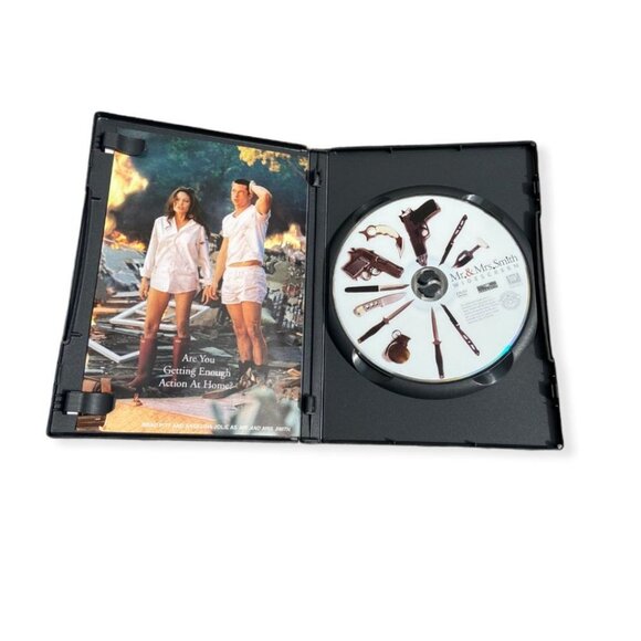 Mr. & Mrs. Smith DVD Angelina Jolie Brad Pitt Movie‎ 2005 Disc Case With Booklet - Picture 3 of 4